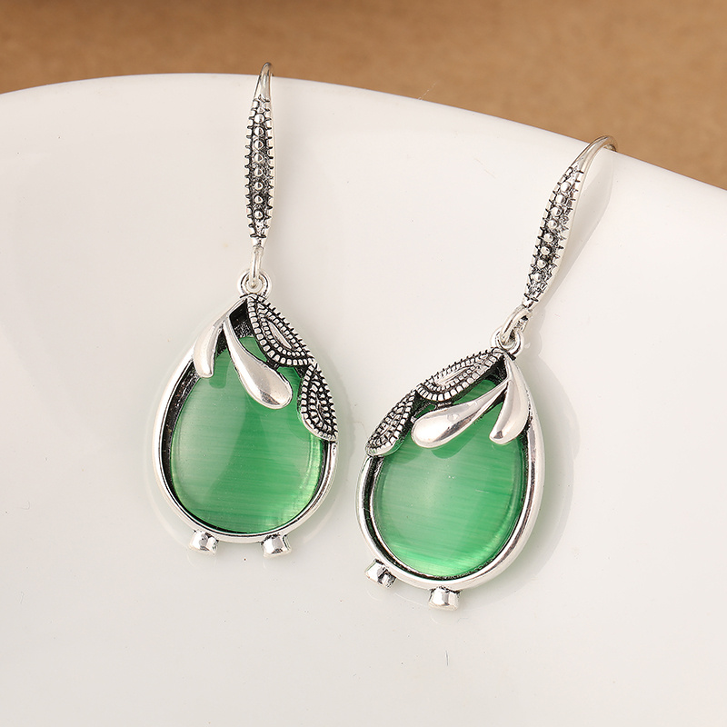 Vintage Green Leaf Dangle Earrings Copper Jewelry Nature Inspired Gift